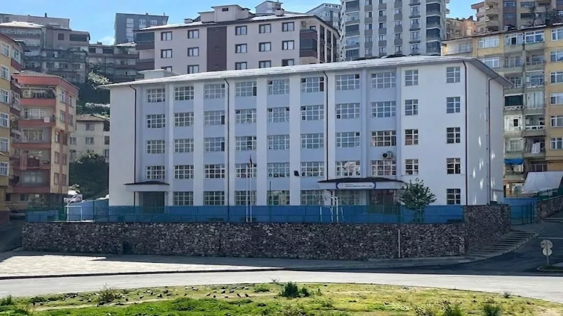Merkez Atatürk Ortaokulu
